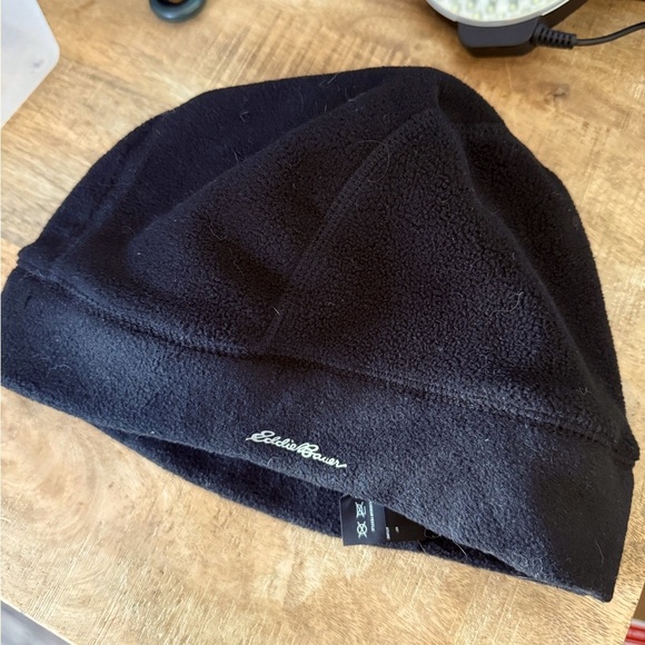 Eddie Bauer Black Beanie - Picture 1 of 2